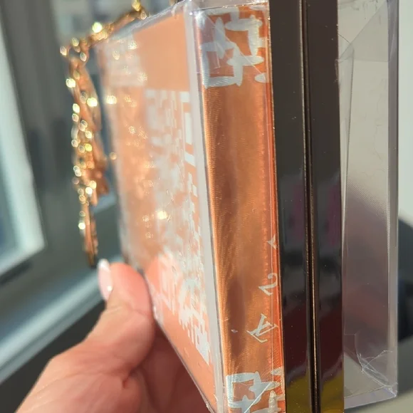 Upcycled Print Media Upcycled Clutch Bag - Picture 6 of 9